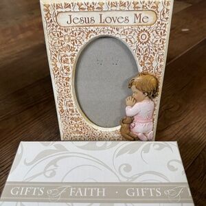 Jesus Loves me, Child /Baby Frame, NEW IN BOX